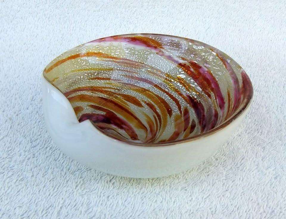 A GORGEOUS 1950`S MURANO GLASS SILVER FLAKE SWIRL ASHTRAY OR SWEETY BOWL !!