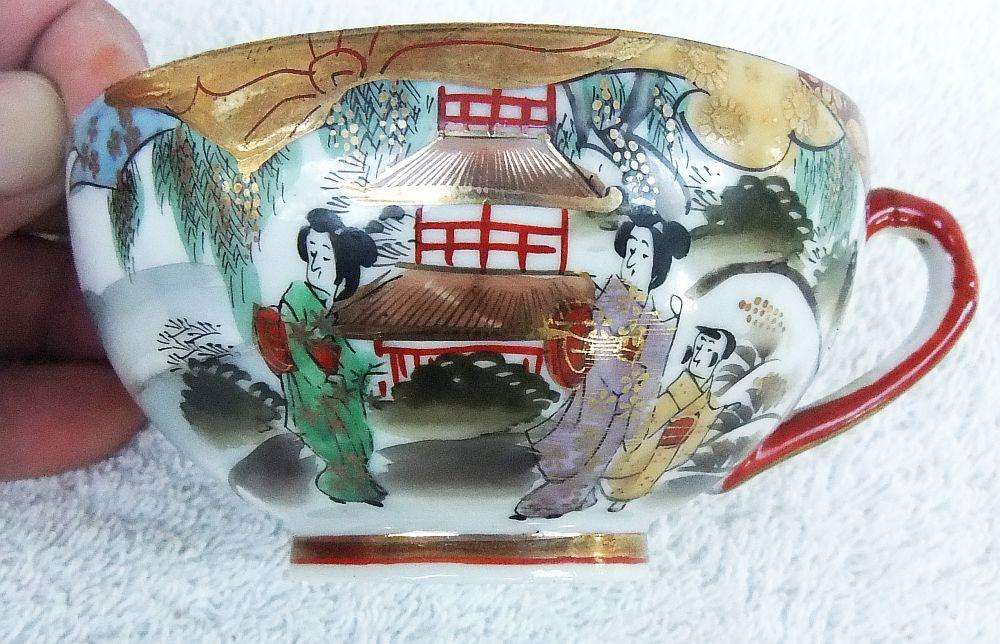 MUST SEE !! A MAGNIFICENT HIGHLY DETAILED VINTAGE SIGNED HAND PAINTED JAPANESE CUP AND SAUCER !!