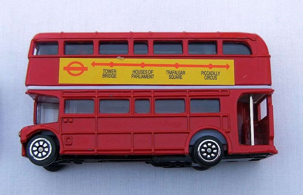CRAZY JOBLOT !! 26 HOTWHEELS MODELS + 2 AWESOME QUALITY MIC MODELS "LONDON BUS & TAXI "