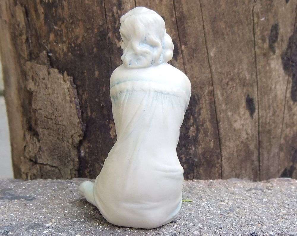 A RARE VICTORIAN BISQUE TYPE PORCELAIN LADY FIGURE IN AMAZING CONDITION FOR AGE