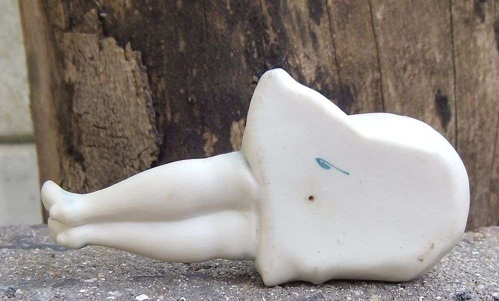 A RARE VICTORIAN BISQUE TYPE PORCELAIN LADY FIGURE IN AMAZING CONDITION FOR AGE