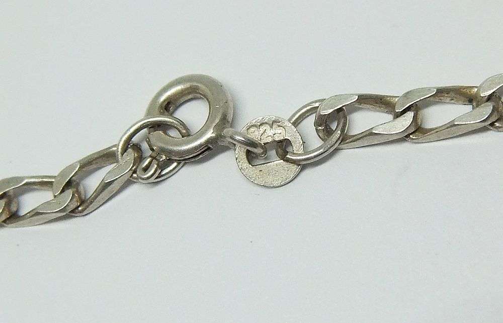 WOW !! A GREAT QUALITY SOLID STERLING SILVER NECKLACE WITH A FAT STERLING SILVER HEART PENDANT !!