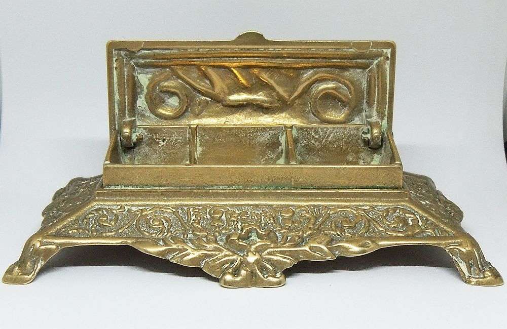 WOW !! A STUNNING OLD SOLID BRASS ART NOUVEAU STYLE STAMP SAFE IN EXCELLENT CONDITION !! DESKPIECE