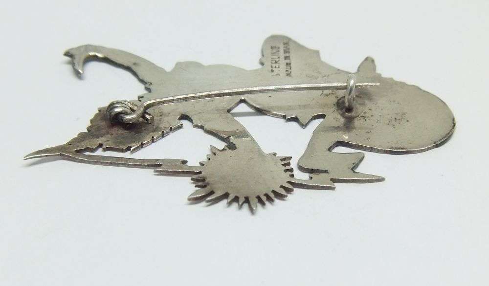 WOW !! A LARGE VINTAGE SOLID STERLING SILVER NIELO HINDU GODDESS BROOCH MADE IN SIAM ( THAILAND )