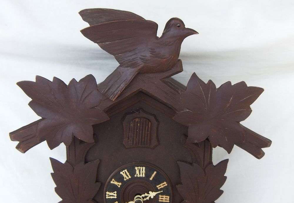 A VERY CHARMING VINTAGE 1940`S GERMAN MADE REGULA, BLACK FOREST CUCKOO CLOCK - AS IS - UNTESTED