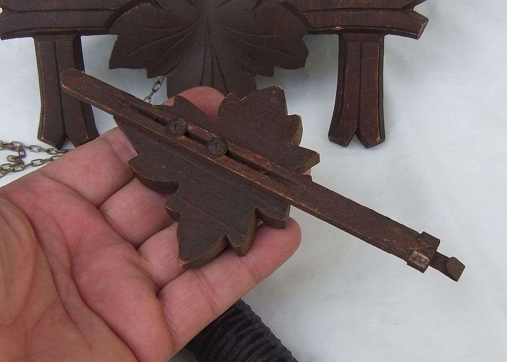 A VERY CHARMING VINTAGE 1940`S GERMAN MADE REGULA, BLACK FOREST CUCKOO CLOCK - AS IS - UNTESTED