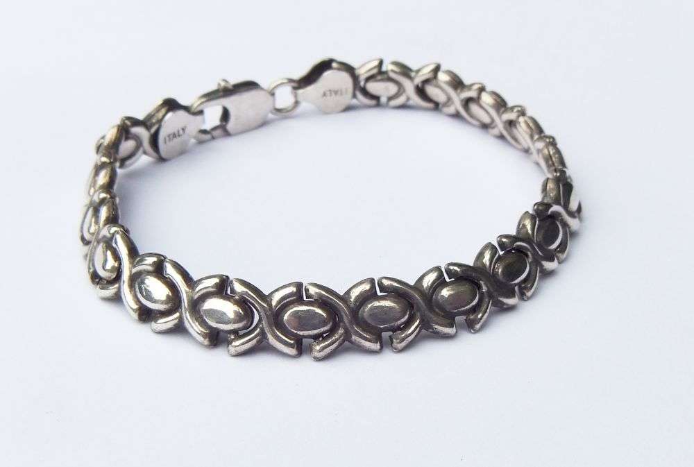 AN AWESOME VINTAGE ITALIAN STERLING SILVER BRACELET WITH EYE CATCHING PATTERN - EXCELLENT CONDITION