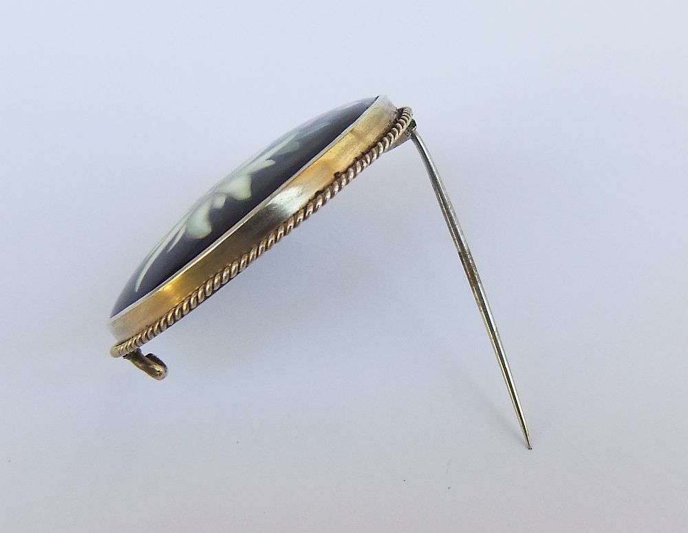 WHAT A FIND !! A LARGE AND ATTRACTIVE VICTORIAN ERA HAND PAINTED TILE BROOCH SET IN SOLID SILVER !!