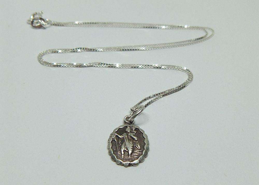 WOW !! A VINTAGE SOLID SILVER ST CHRISTOPHER PENDANT WITH A NEW STERLING SILVER NECKLACE !!