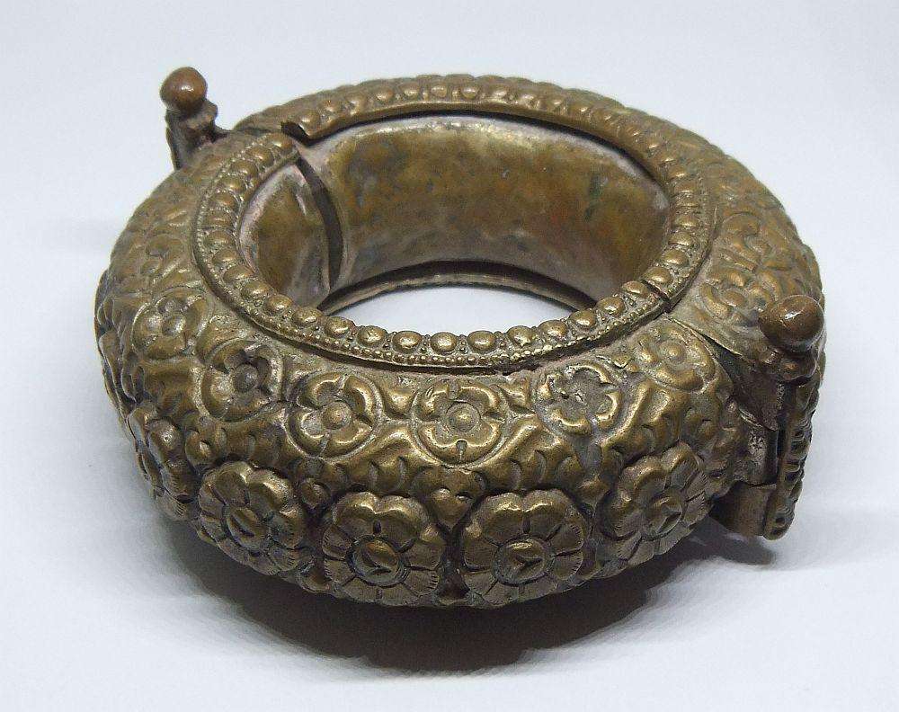 A RARER HIGHLY DETAILED ANTIQUE 1800`S NORTH AFRICAN SLAVE BANGLE AKA TRIBAL CURRENCY !! MUST SEE !!