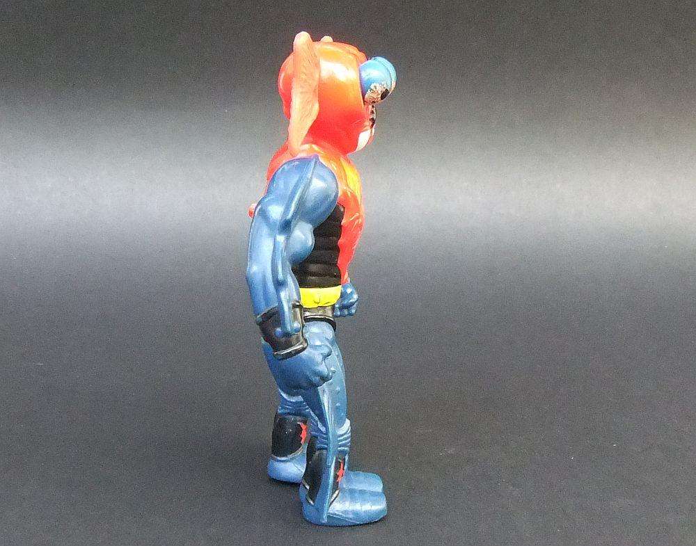 A VINTAGE 1984 MANTENNA FIGURE FROM THE MASTERS OF THE UNIVERSE T.V SERIES