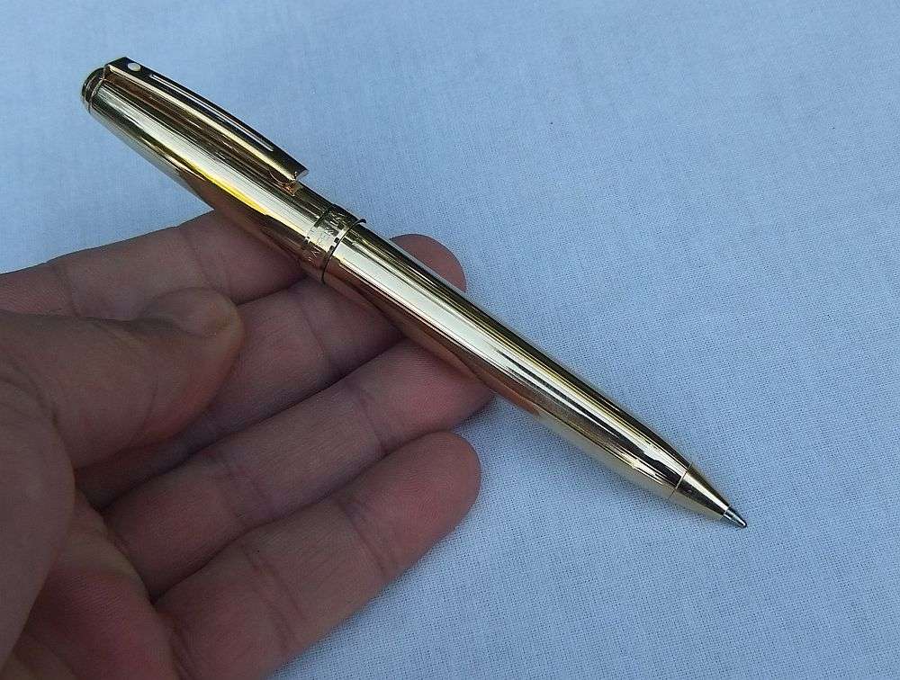 EXECUTIVE GIFT !! A VINTAGE SHEAFFER "PRELUDE" BALLPOINT PEN IN EXCELLENT CONDITION - MADE FOR FNB