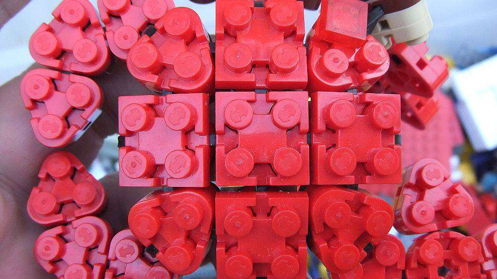 A jolly lot of way more than 1000 mixed building blocks