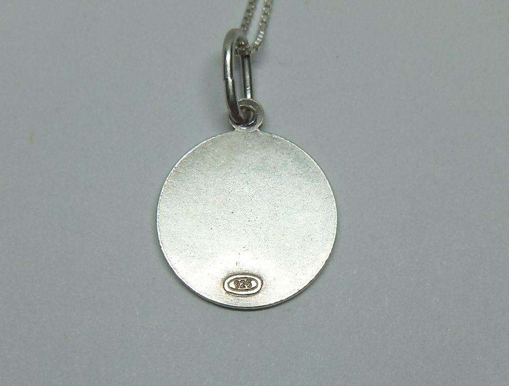 COOL DETAIL !! A VINTAGE STERLING SILVER TAURUS PENDANT WITH A NEW STERLING SILVER NECKLACE !!