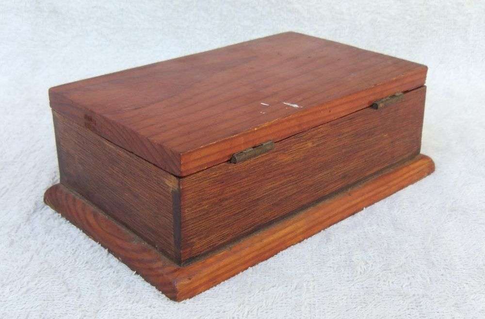 TAKE A LOOK !! A HANDMADE WOODEN BOX WITH OVER 200 OLD COINS FROM ALLOT OF PLACES !!