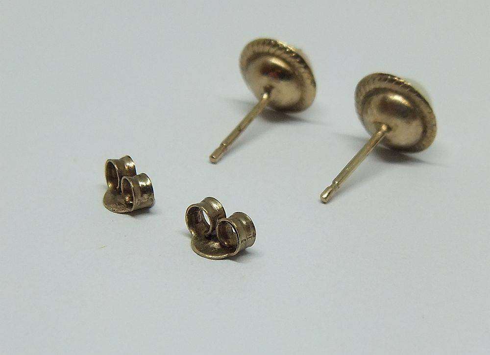 A pair of vintage 9ct gold genuine pearl earrings with timeless appeal