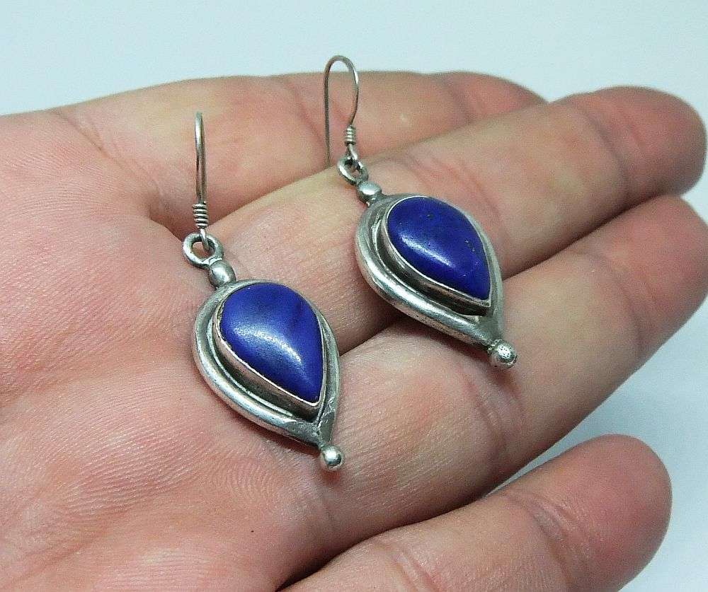 WOW !! A HEAVY QUALITY PAIR OF STERLING SILVER EARRINGS SET WITH CABOCHON LAPIS LAZULI STONES !!