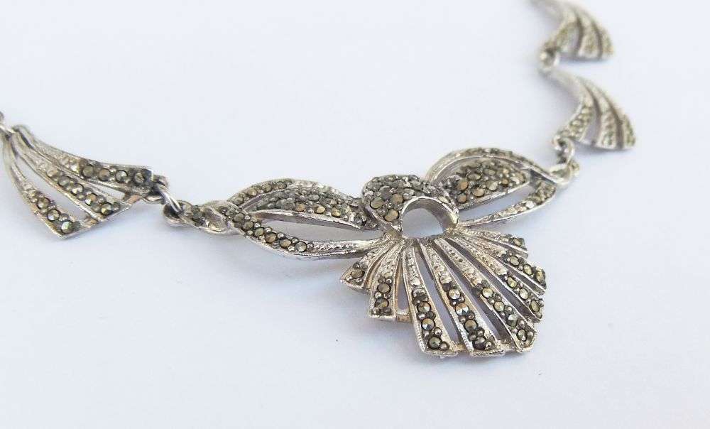A STUNNING 1960`S / 70`S COCKTAIL NECKLACE AND BROOCH SET WITH LOTS OF MARCASITE !! GREAT CONDITION