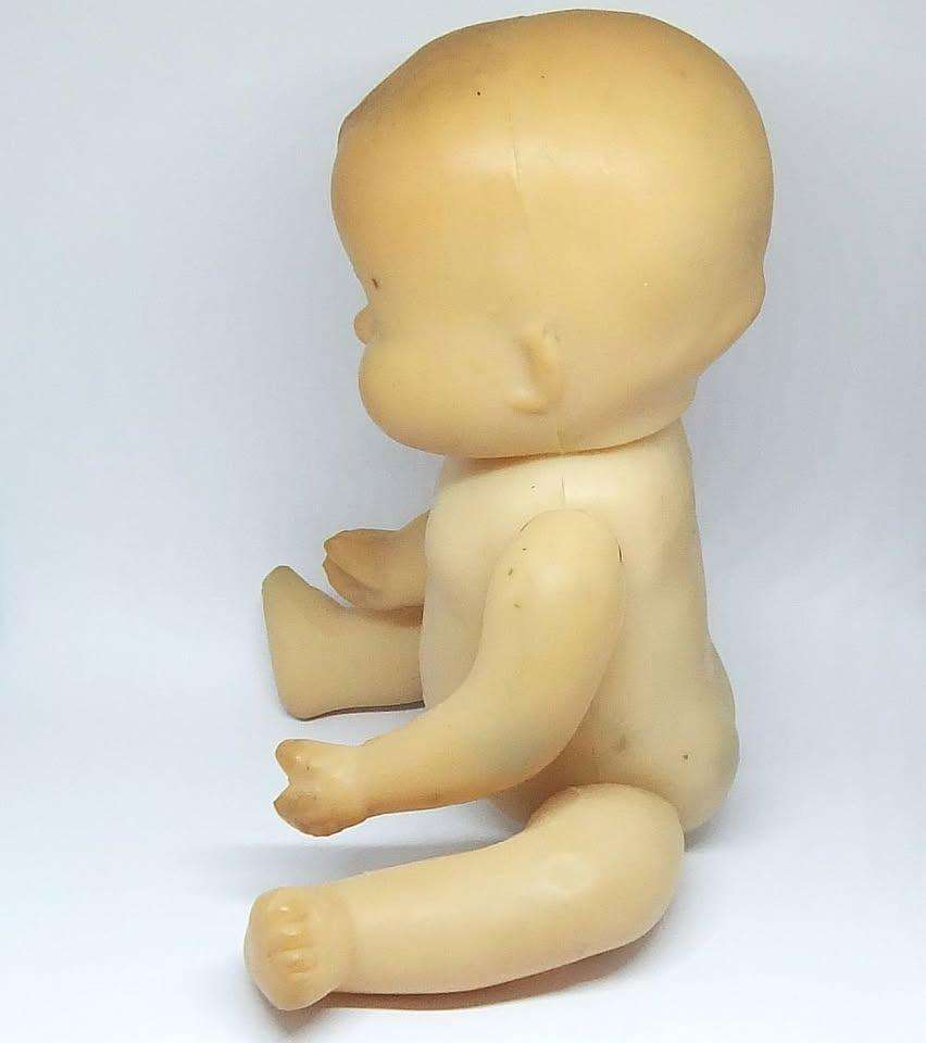 RARE IN SA !! A VINTAGE 1940`S RUBBER DOLL NAMED MARIE ROSE BY MORMIT ENGLAND - VALUE $50+