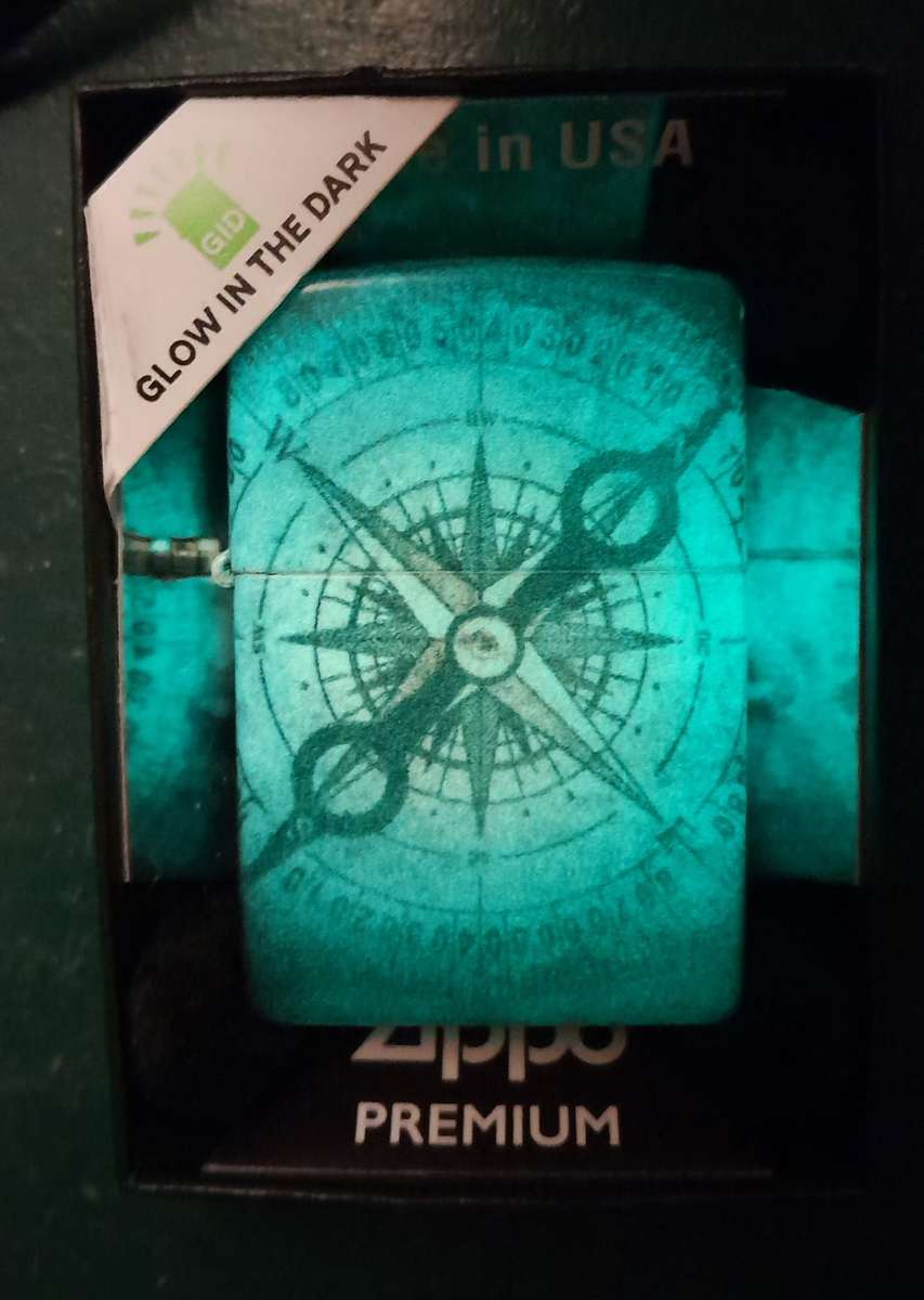 Zippo Compass Ghost Design- Glow in the Dark