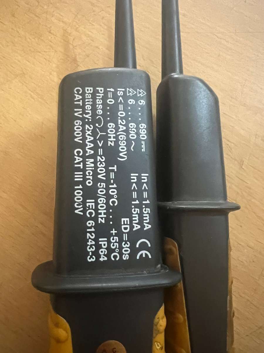 Major Tech - MT476 LCD Voltage Tester