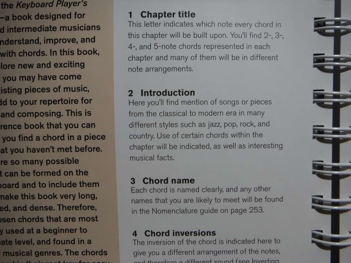 Keyboard Player's Chord Bible - Hardcover - Paul Lennon