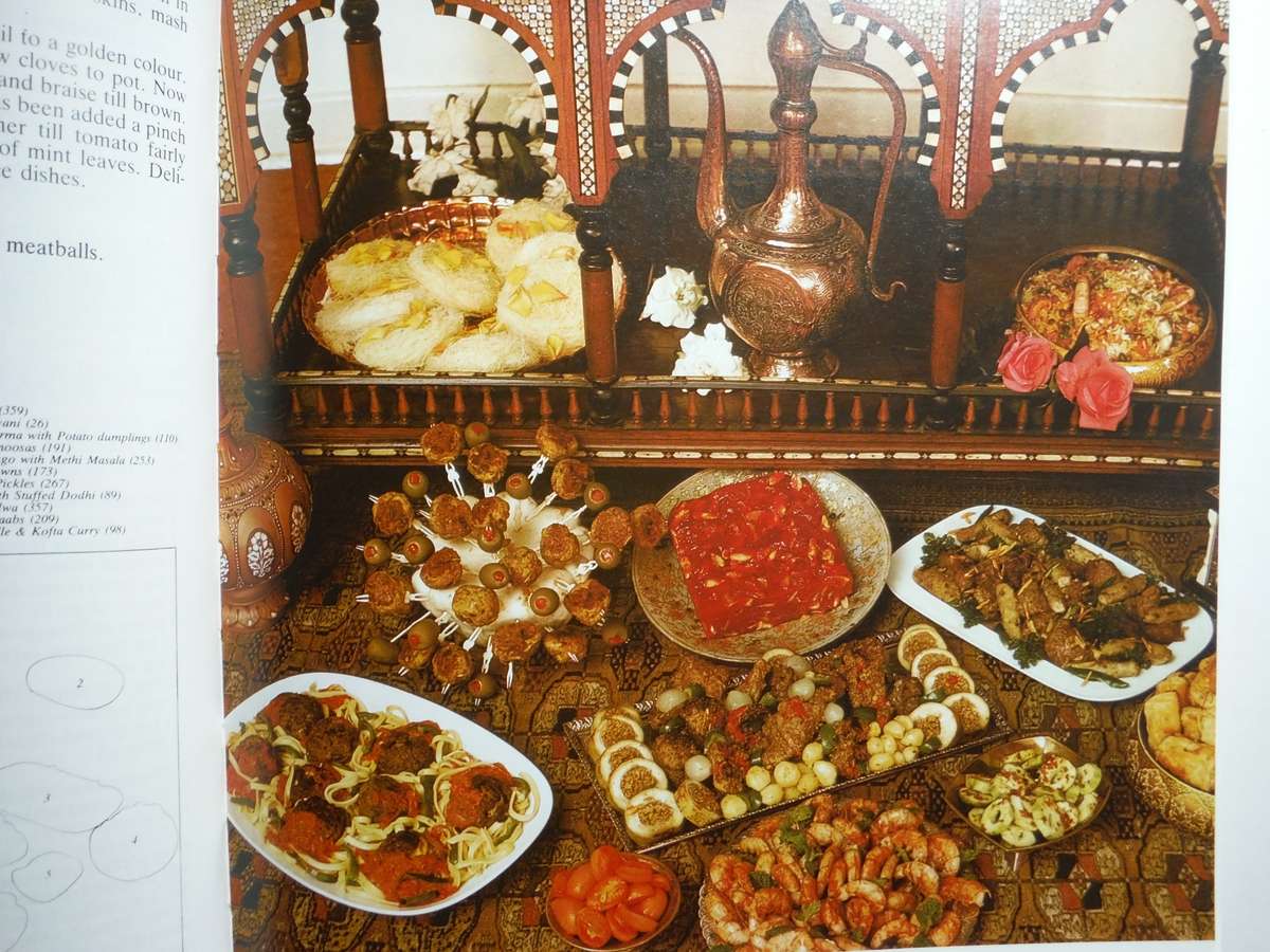 Indian Delights - Hardcover - Zuleikha Mayat