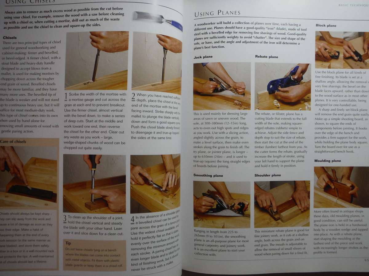 The Practical Woodworker : A Comprehensive Step-by-Step Course in Working with Wood - Softcover