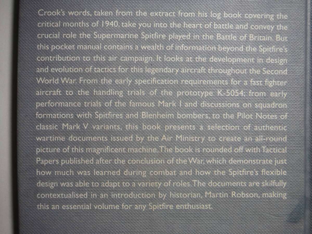 The Spitfire Pocket Manual - Hardcover - Air Ministry