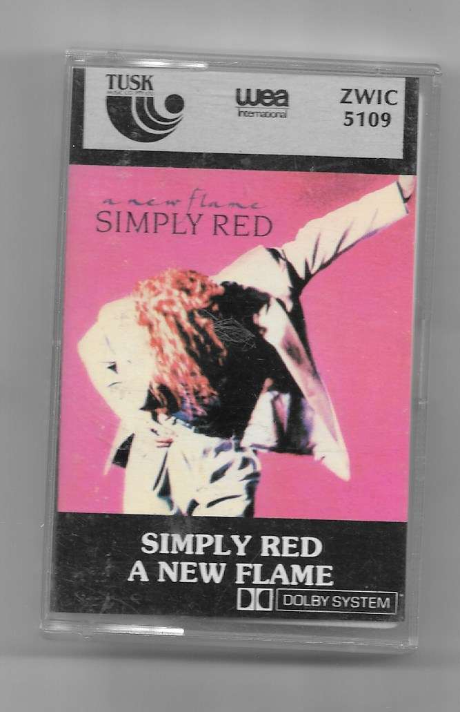 SIMPLY RED- A NEW FLAME (CASSETTE TAPE)