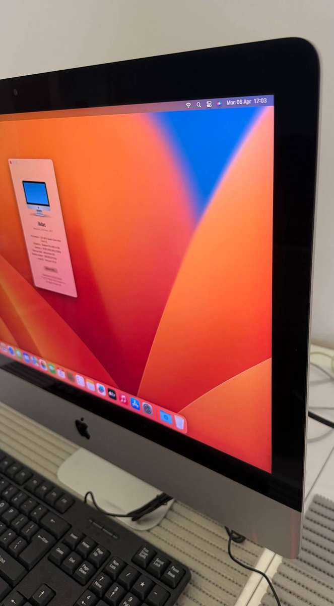 Apple iMac 21.5" Retina 4K 2017 - Intel Core i5 3.4 GHz - 256GB SSD - 8 GB RAM