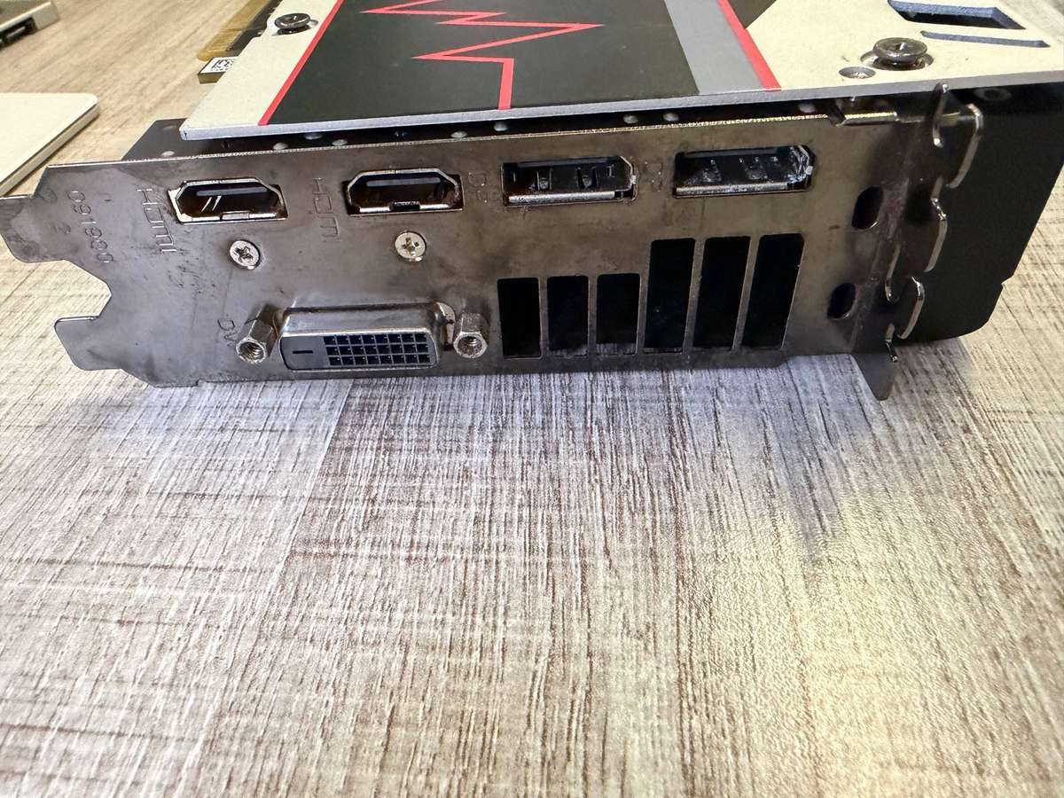 SAPPHIRE PULSE RADEON RX 570  8GB GDDR5, REPAIR / SPARES