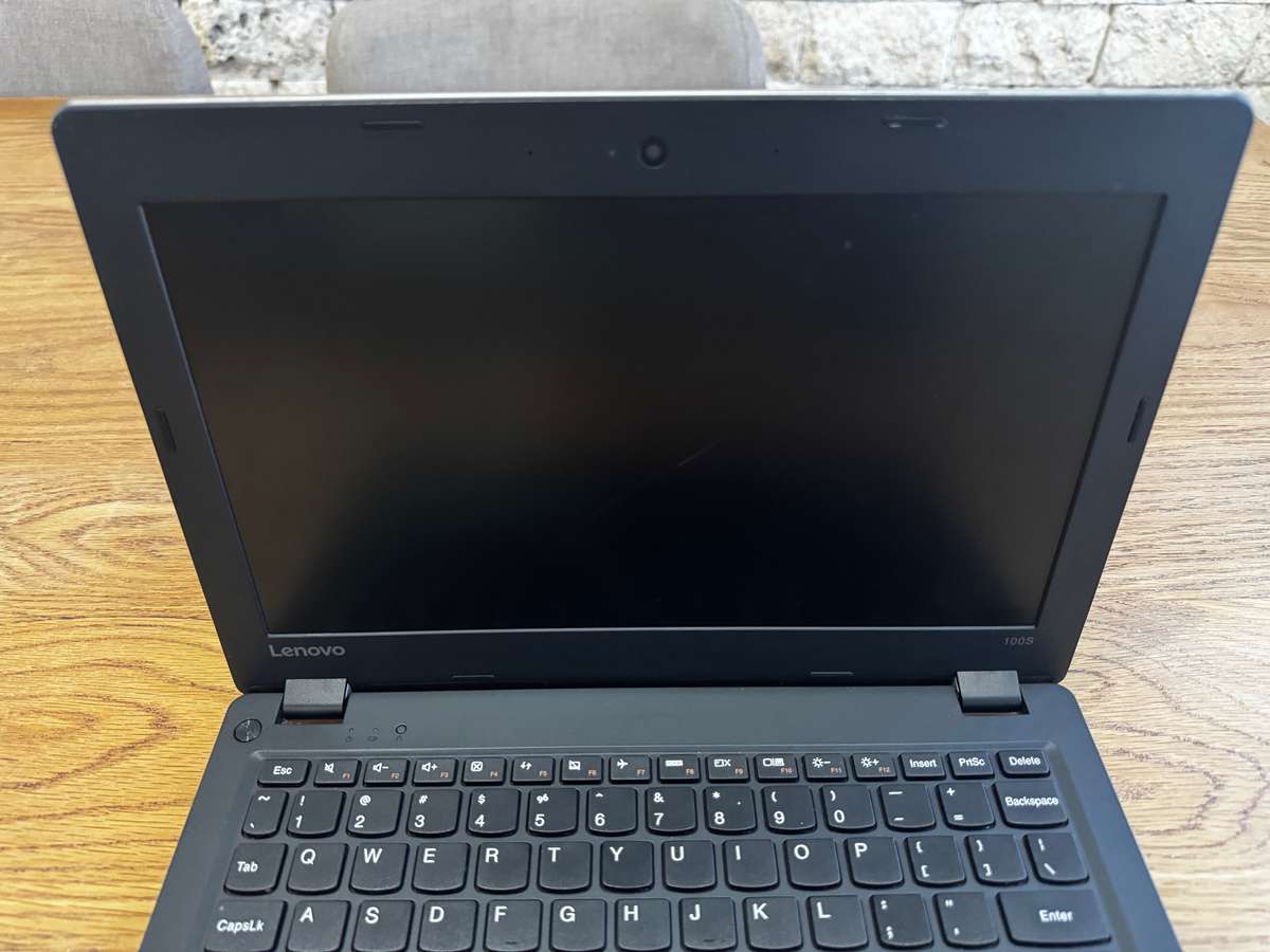 Lenovo Ideapad 100S Intel Atom Quad Core 1.33GHz , 2GB RAM, 32GB HDD PLEASE READ!!!