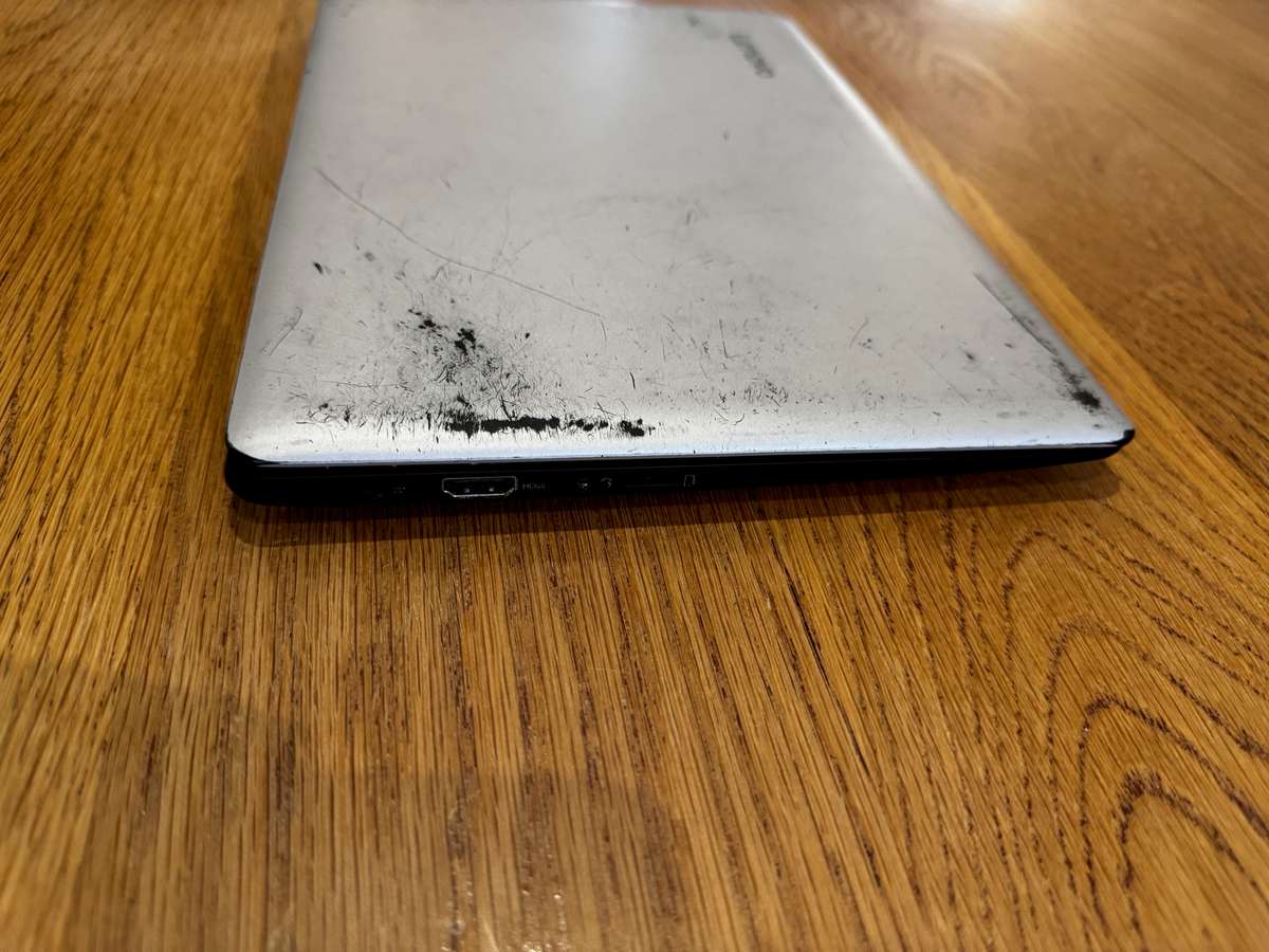 Lenovo Ideapad 100S Intel Atom Quad Core 1.33GHz , 2GB RAM, 32GB HDD PLEASE READ!!!