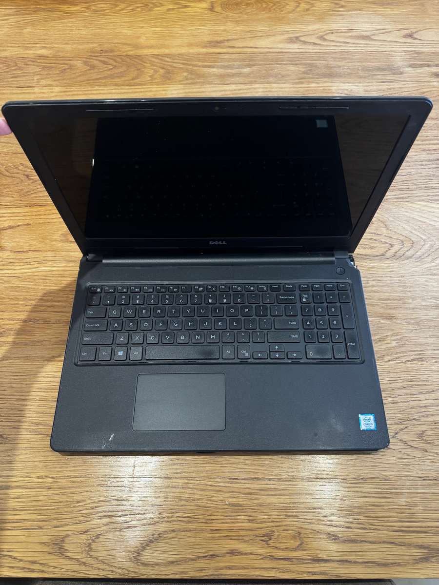 DELL Inspiron 15 3000 Series 3567, Core i5-7200U 2.5GHz, 8GB DDR4 RAM PLEASE READ!!!