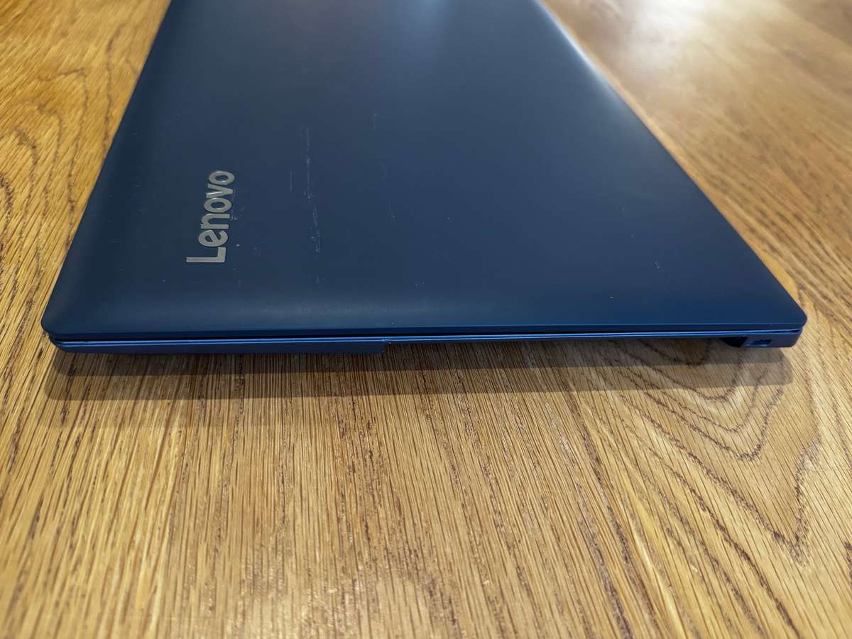 Lenovo Ideapad 330-15ikb 15.6", Intel i3-8130U 2.2 GHz, 8 GB RAM PLEASE READ!!!