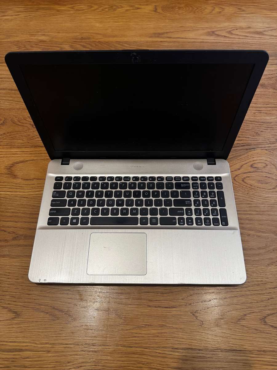 Asus Notebook K541UA 15.6" , i5-7200U 2.5 GHz, 4 GB RAM PLEASE READ!!!