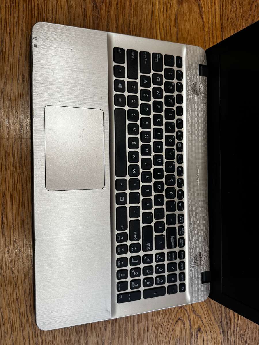 Asus Notebook K541UA 15.6" , i5-7200U 2.5 GHz, 4 GB RAM PLEASE READ!!!