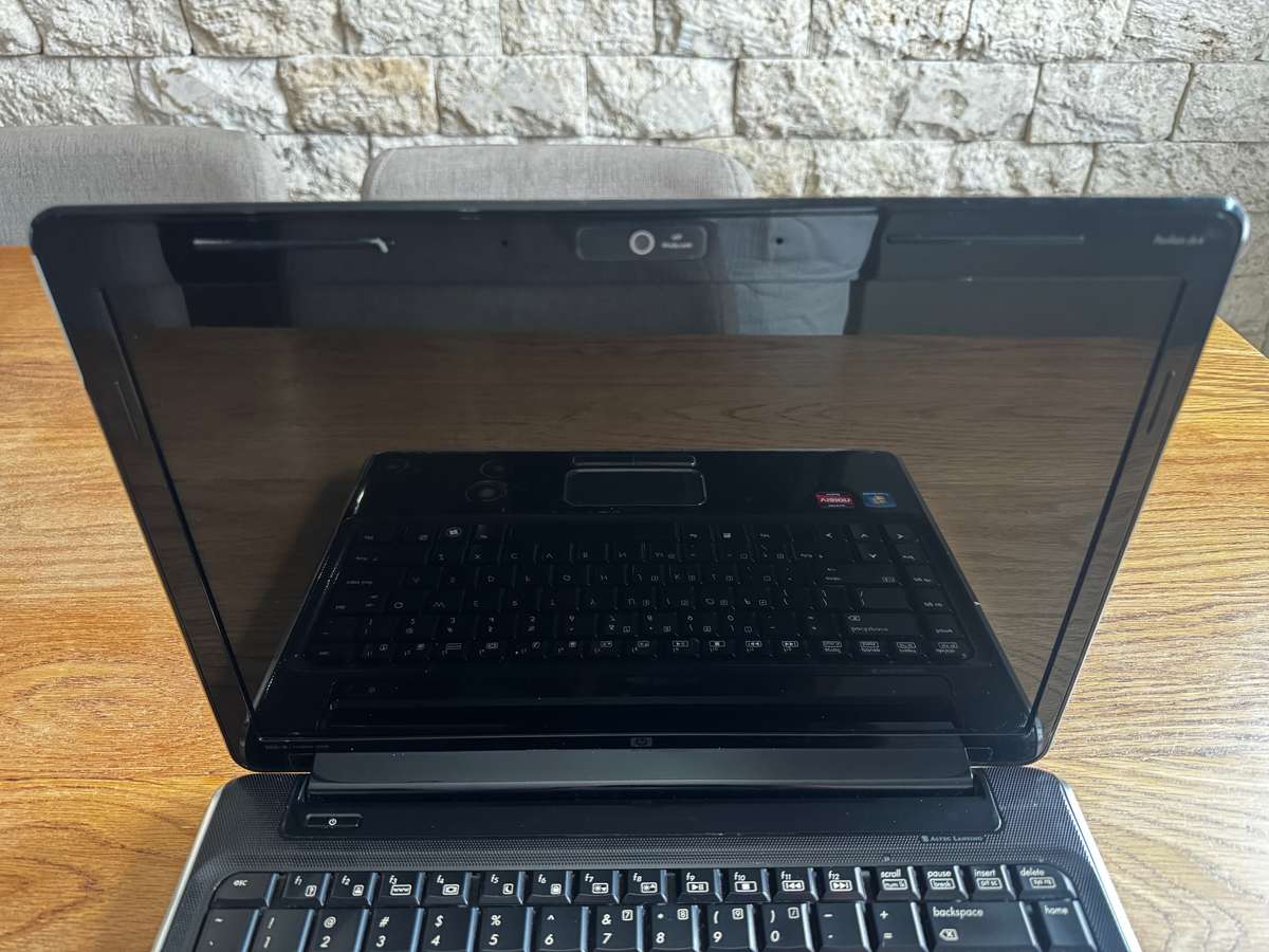 HP Pavilion DV4-2049WM 14.1'' AMD Dual Core 2.6Ghz 500GB HDD 4GBRAM PLEASE READ!!!