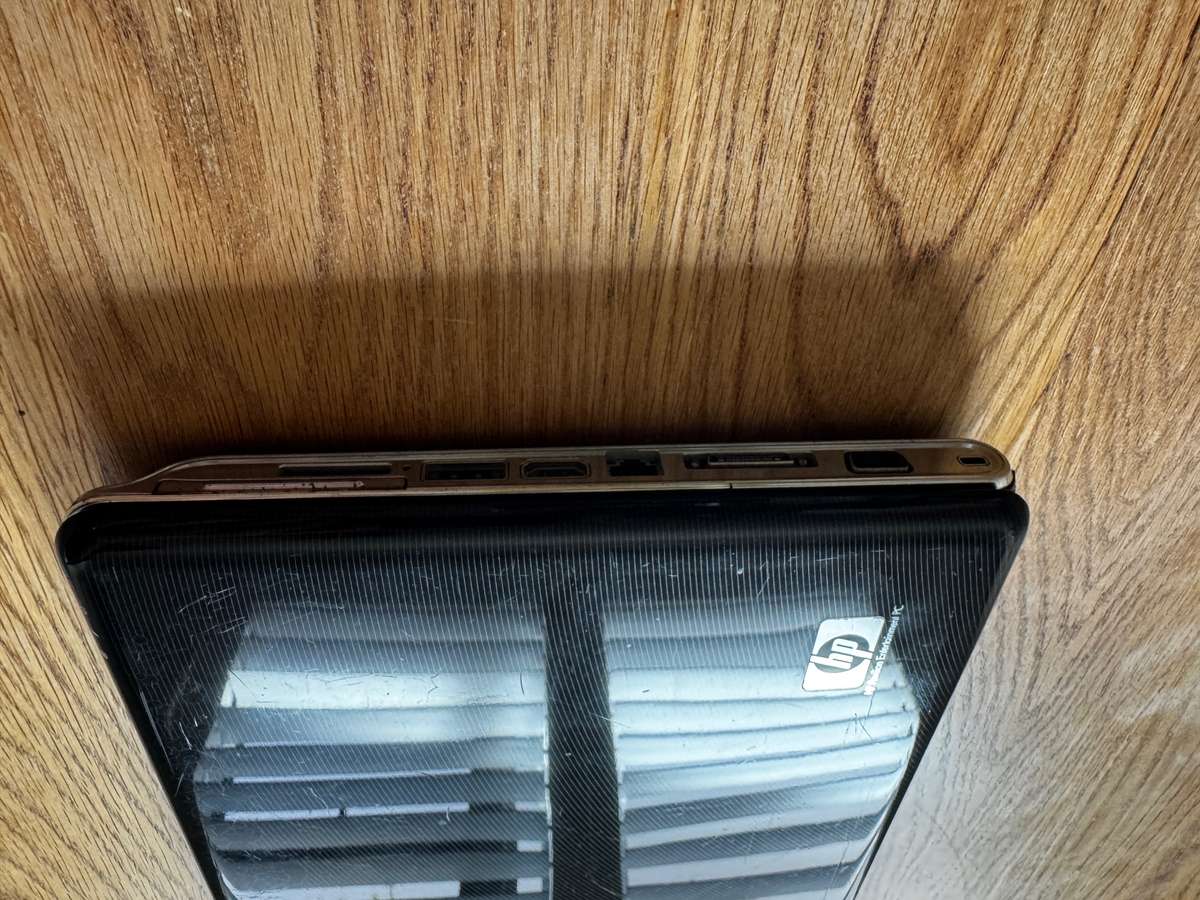 HP Pavilion DV4-2049WM 14.1'' AMD Dual Core 2.6Ghz 500GB HDD 4GBRAM PLEASE READ!!!