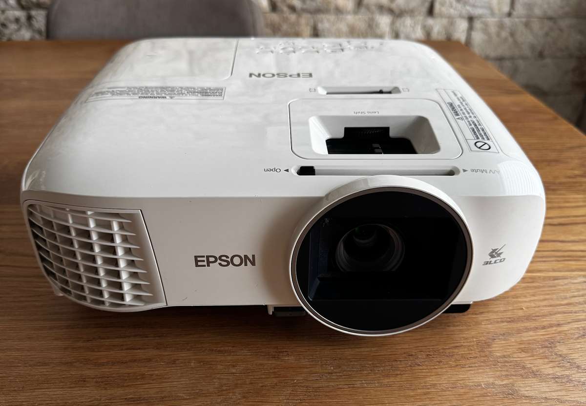 Epson EH-TW5600 Home Cinema Projector