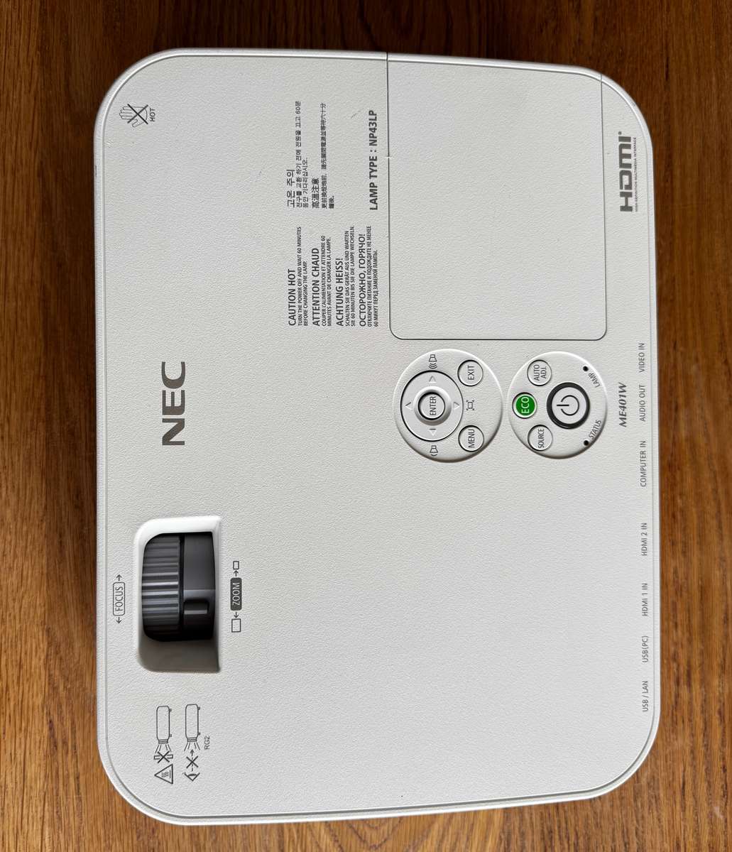 NEC ME401W Portable Projector - PLEASE READ!!!