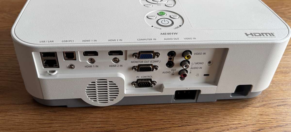 NEC ME401W Portable Projector - PLEASE READ!!!