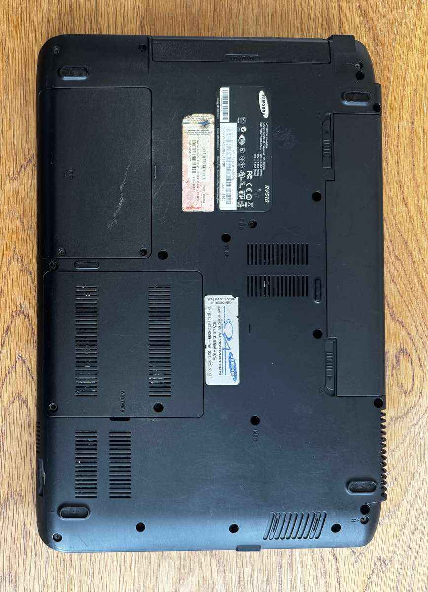 Samsung Notebook NP-RV510 15.6" Intel Celeron Dual-Core CPU 2.10GHz 2GB DDR3 RAM 320GB HDD