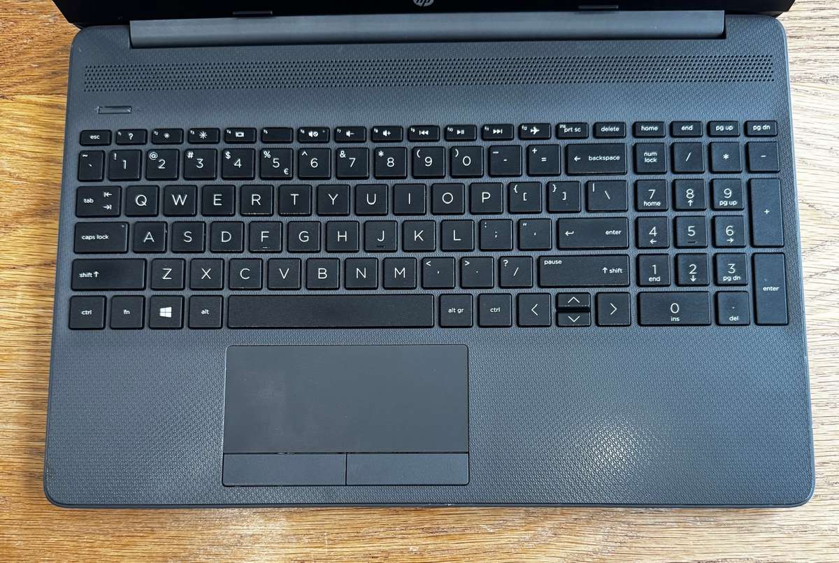 HP 255 G8 Notebook 15.6", AMD Ryzen 3 3250U 2.6GHz, NO RAM, NO SSD, PLEASE READ!!!