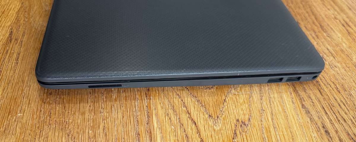 HP 255 G8 Notebook 15.6", AMD Ryzen 3 3250U 2.6GHz, NO RAM, NO SSD, PLEASE READ!!!