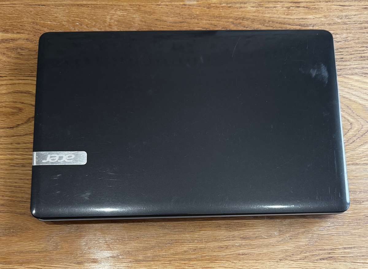 ACER TravelMate P253M 15.6", Intel Core i3 2328M 2.20GHz, 4GB RAM, 500GB HDD