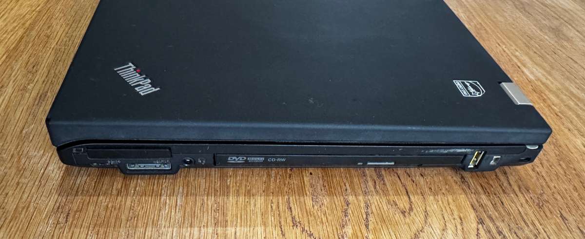 Lenovo ThinkPad T410 14", Intel Core i5 M520 2.40GHz, 4GB RAM, 500GB HDD