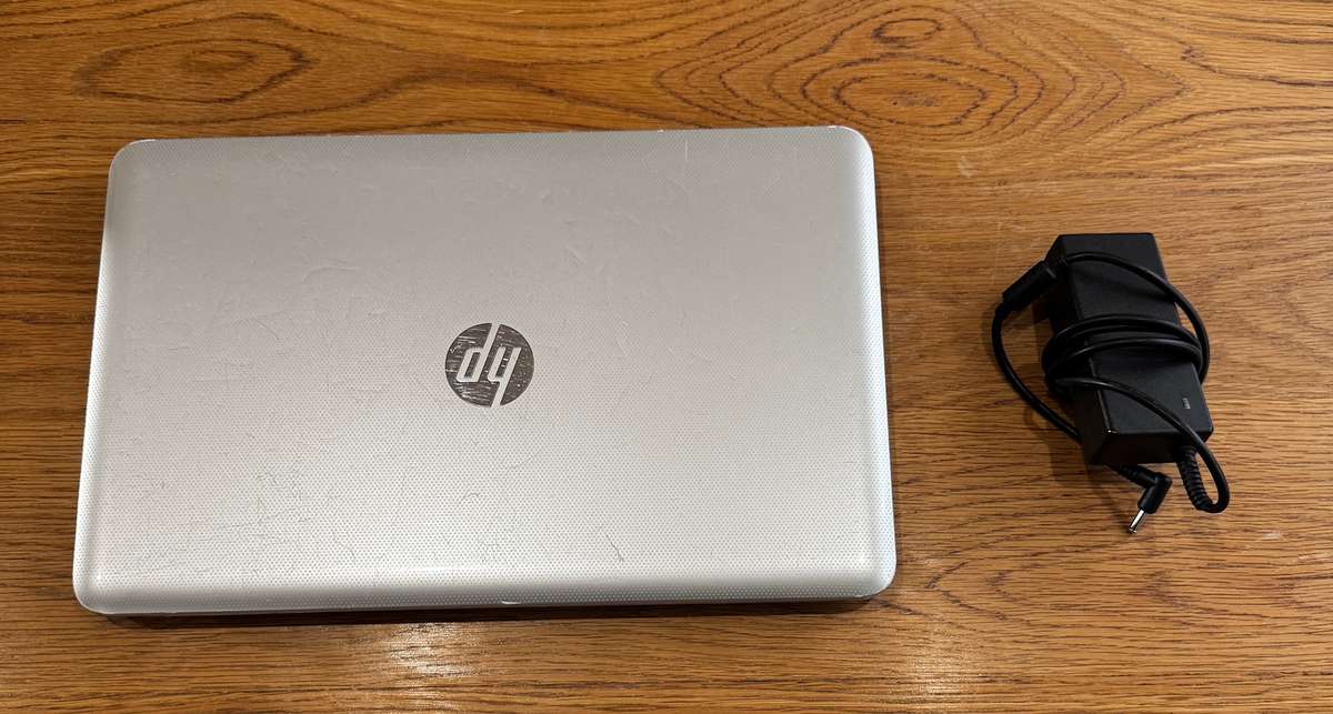 HP Pavilion 15 15.6", Intel Core i5 3230M 2.60GHz, 8GB DDR3 RAM, 1TB HDD