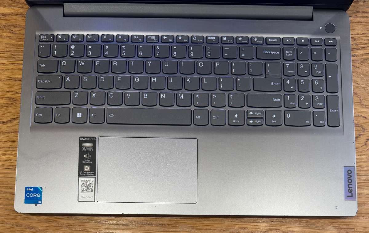 Lenovo Ideapad 3i 15.7", Intel Core i5 1235U 1.30GHz, 16GB DDR4 RAM, 512GB SSD